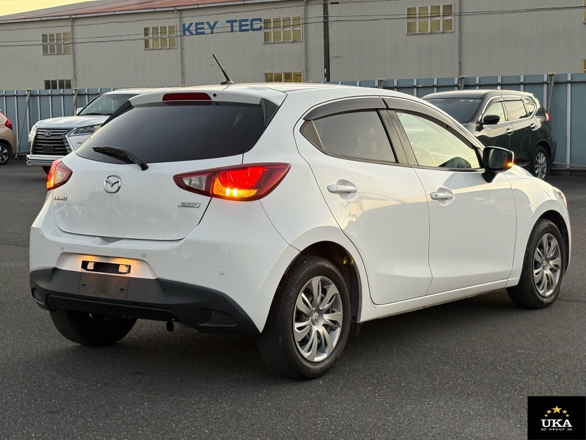 2018 Mazda Demio