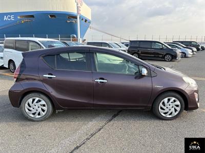 2015 Toyota Aqua - Thumbnail