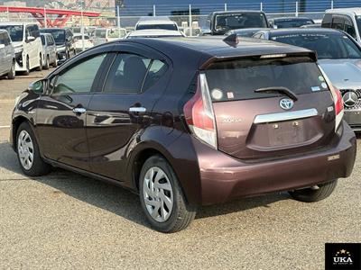 2015 Toyota Aqua - Thumbnail