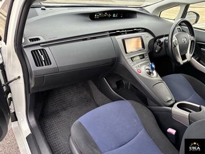 2013 Toyota Prius - Thumbnail