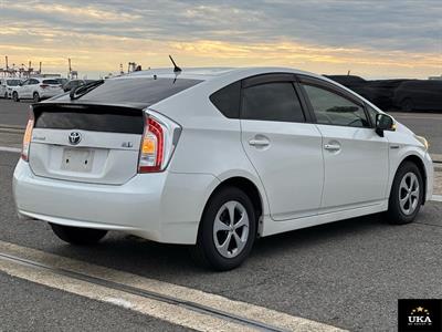 2013 Toyota Prius - Thumbnail