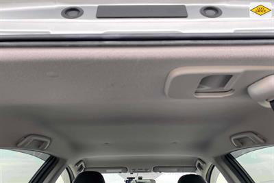 2014 Toyota Aqua - Thumbnail