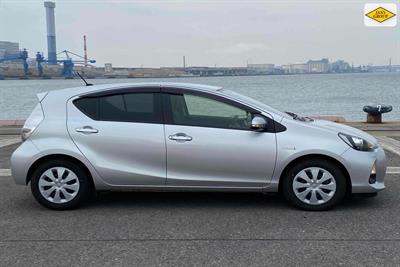2014 Toyota Aqua - Thumbnail