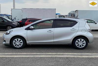 2014 Toyota Aqua - Thumbnail