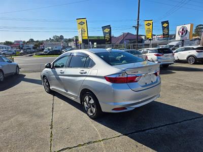 2016 Honda Grace - Thumbnail