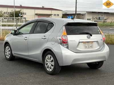 2012 Toyota Aqua - Thumbnail