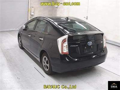 2015 Toyota Prius - Thumbnail