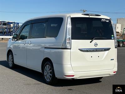 2014 Nissan Serena - Thumbnail