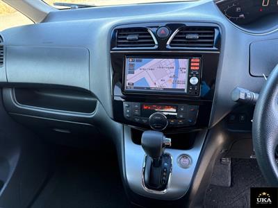 2014 Nissan Serena - Thumbnail