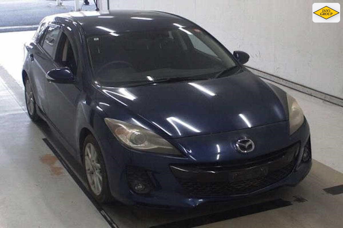 2012 Mazda Axela