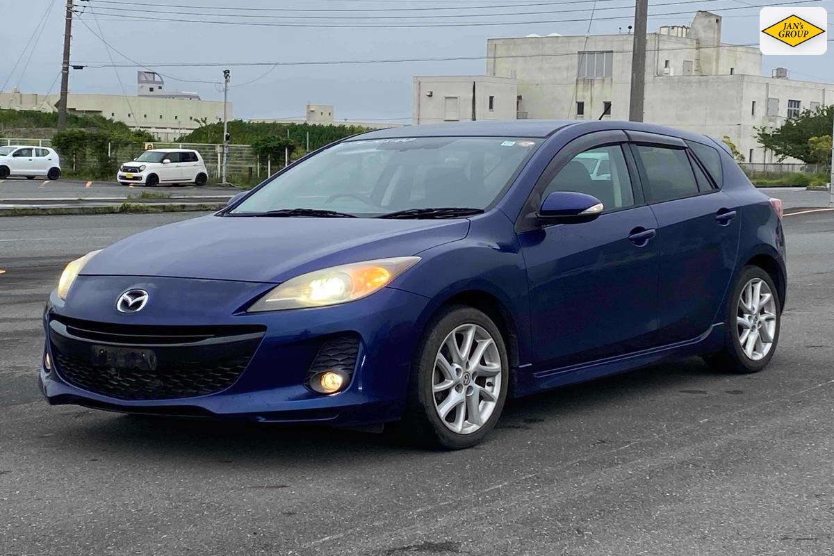 2012 Mazda Axela