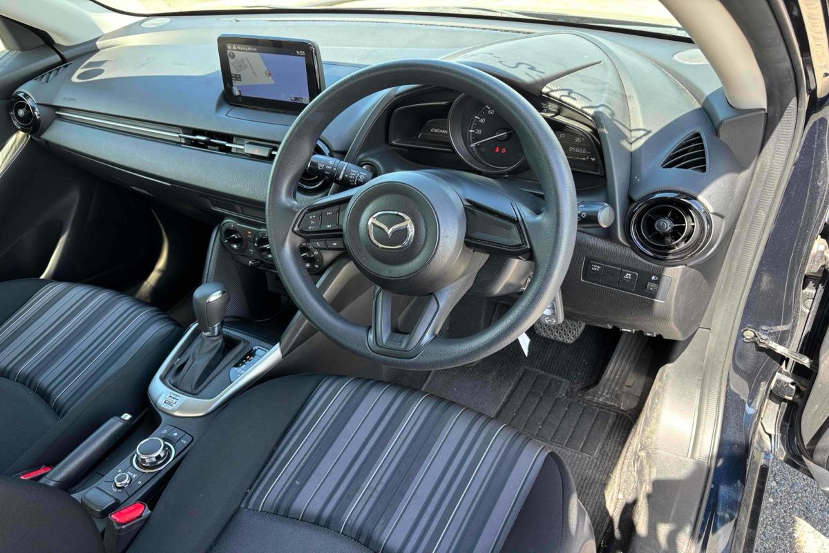 2017 Mazda Demio