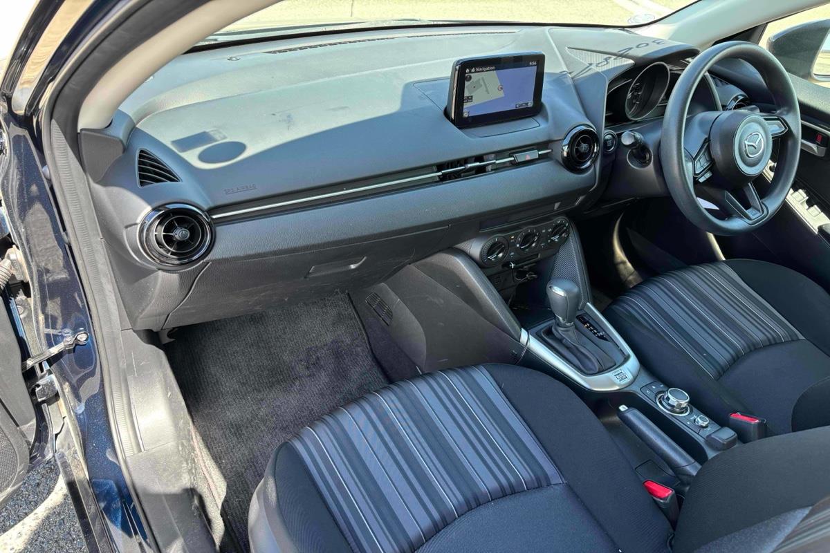2017 Mazda Demio