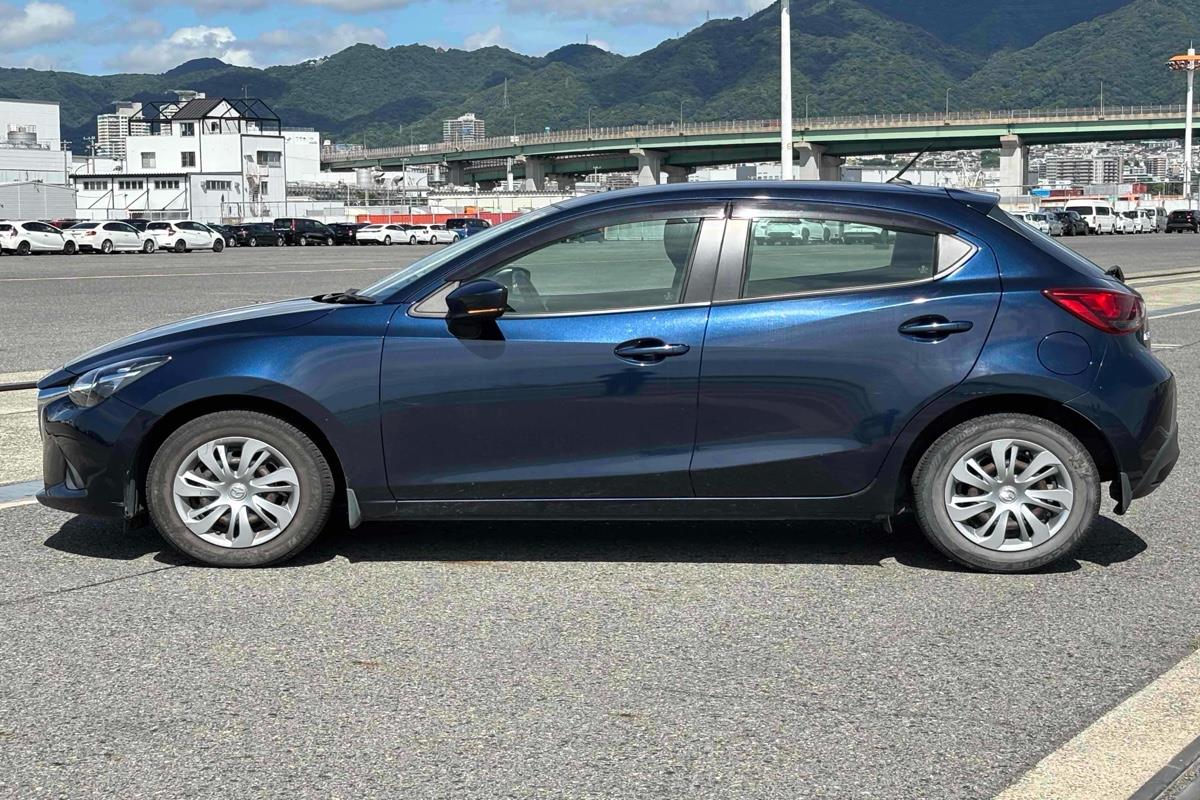 2017 Mazda Demio