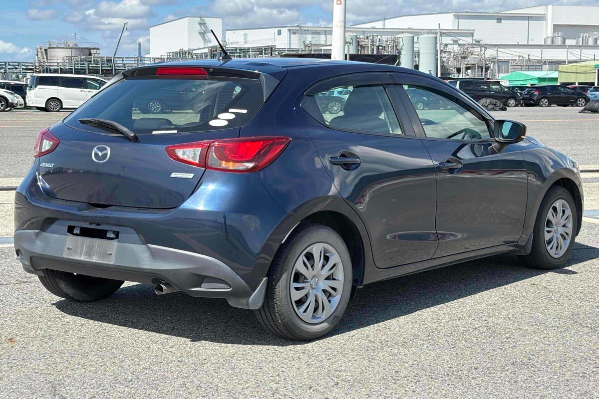 2017 Mazda Demio