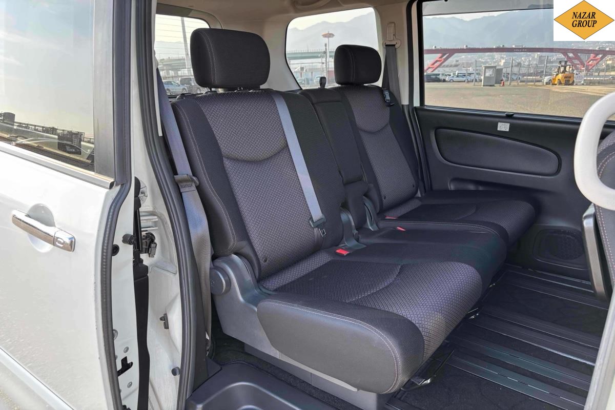 2013 Nissan Serena