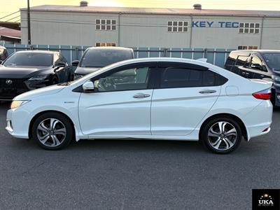 2016 Honda Grace - Thumbnail