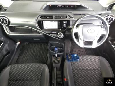 2015 Toyota Aqua - Thumbnail