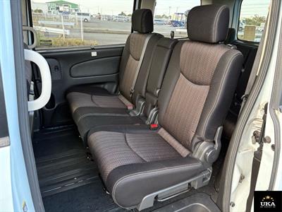 2015 Nissan Serena - Thumbnail