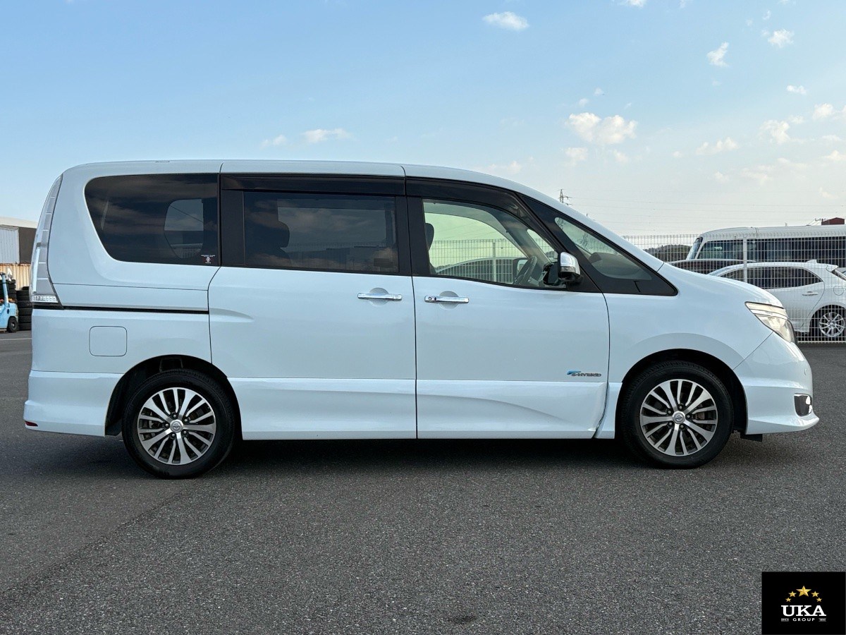 2015 Nissan Serena