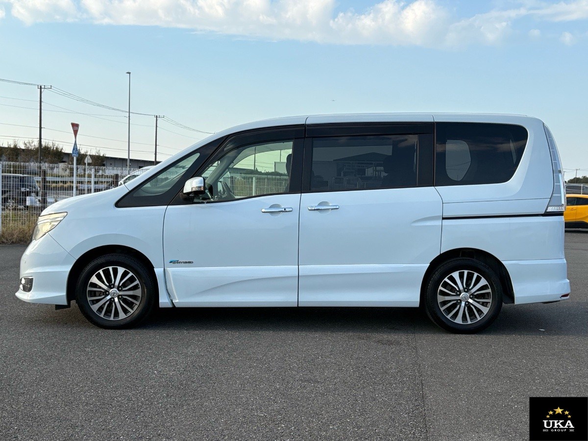 2015 Nissan Serena