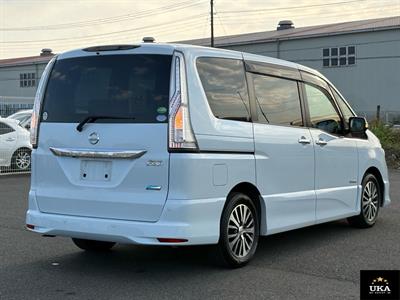 2015 Nissan Serena - Thumbnail
