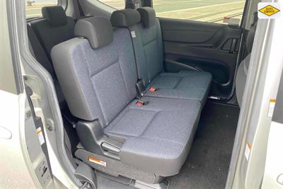 2017 Toyota Sienta - Thumbnail