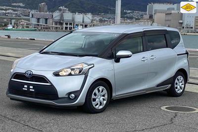 2017 Toyota Sienta - Thumbnail