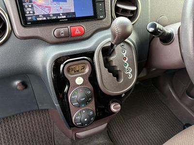 2015 Toyota Spade - Thumbnail