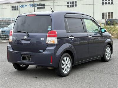 2015 Toyota Spade - Thumbnail