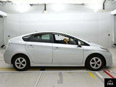 2012 Toyota Prius - Thumbnail