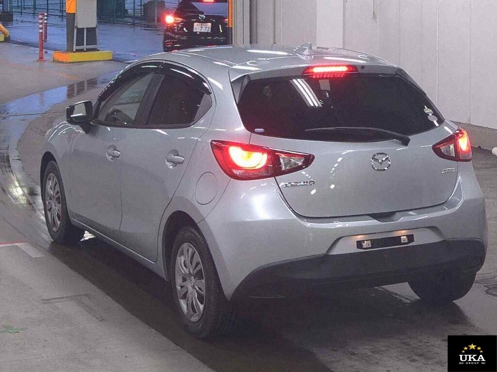 2017 Mazda Demio