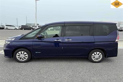 2017 Nissan Serena - Thumbnail