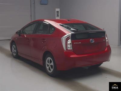 2014 Toyota Prius - Thumbnail