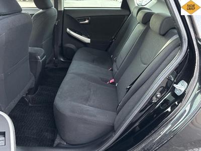 2015 Toyota Prius - Thumbnail