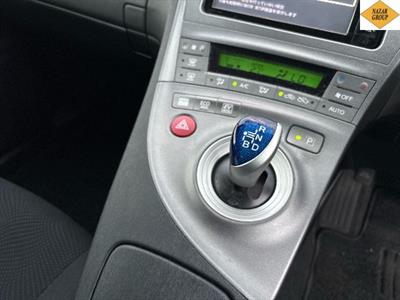 2015 Toyota Prius - Thumbnail