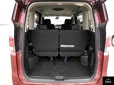 2020 Nissan Serena - Thumbnail