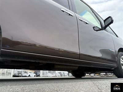 2015 Nissan Serena - Thumbnail