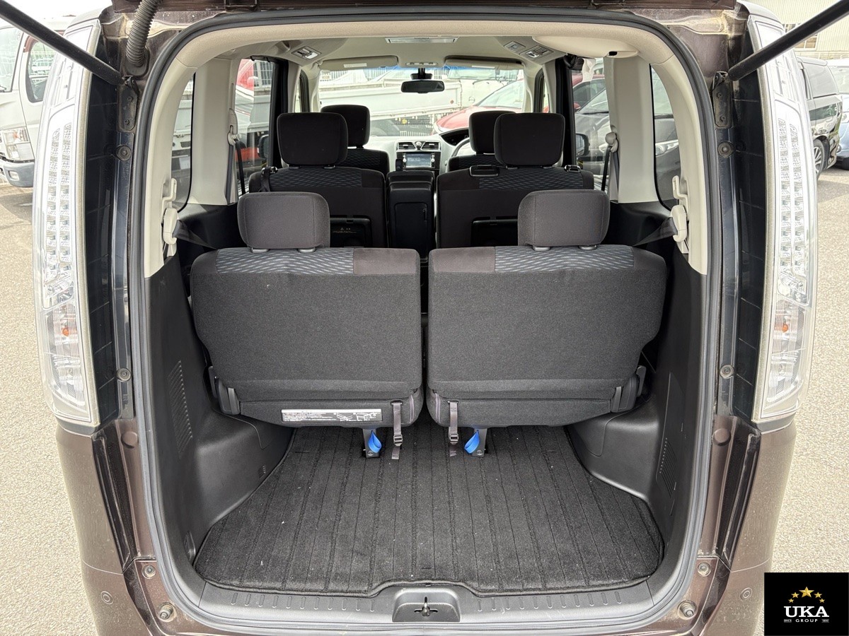2015 Nissan Serena