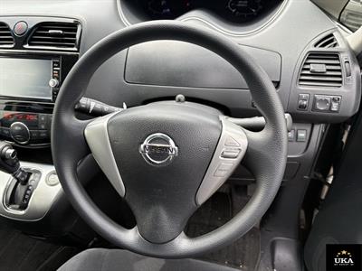 2015 Nissan Serena - Thumbnail