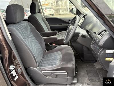 2015 Nissan Serena - Thumbnail