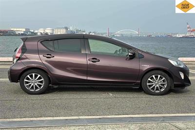 2016 Toyota Aqua - Thumbnail