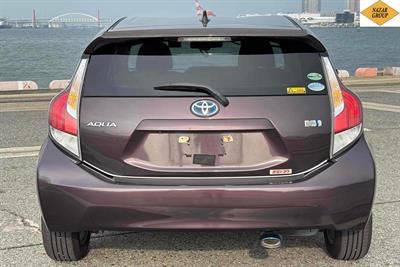 2016 Toyota Aqua - Thumbnail