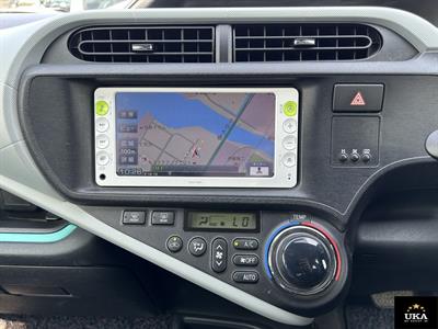 2012 Toyota Aqua - Thumbnail