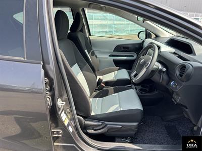2012 Toyota Aqua - Thumbnail