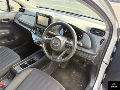 2022 Toyota Aqua - Thumbnail