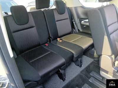 2017 Nissan Serena - Thumbnail