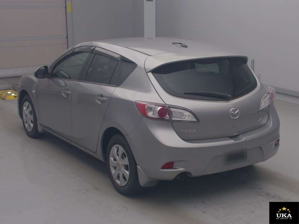 2013 Mazda Axela