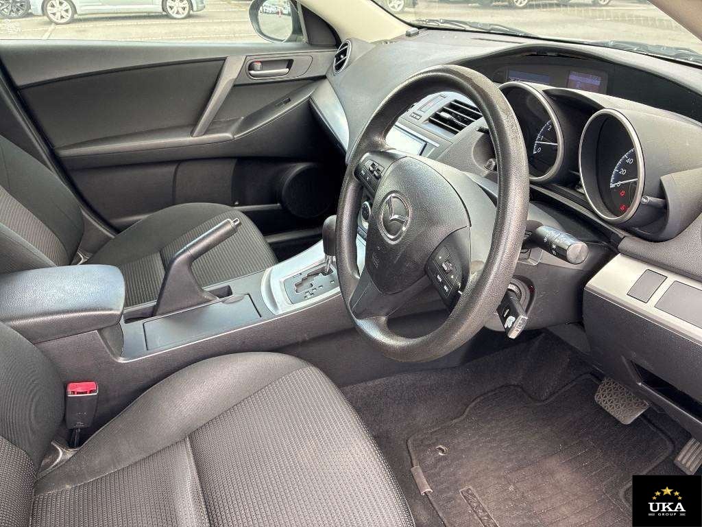 2013 Mazda Axela