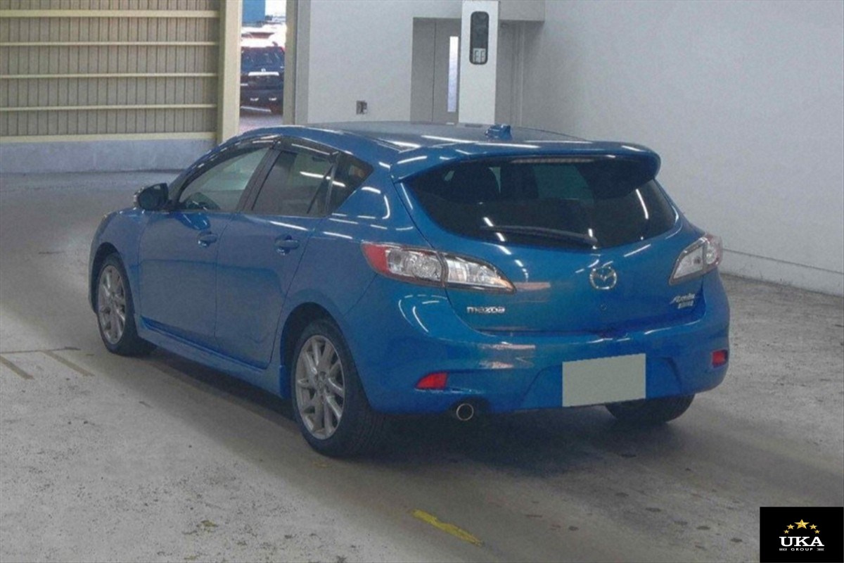 2013 Mazda Axela